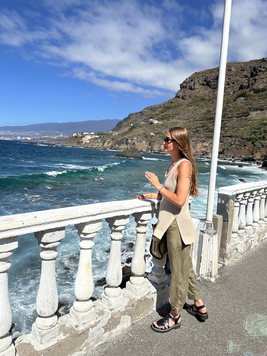 Фотосесія на Benijo Beach на заході сонця